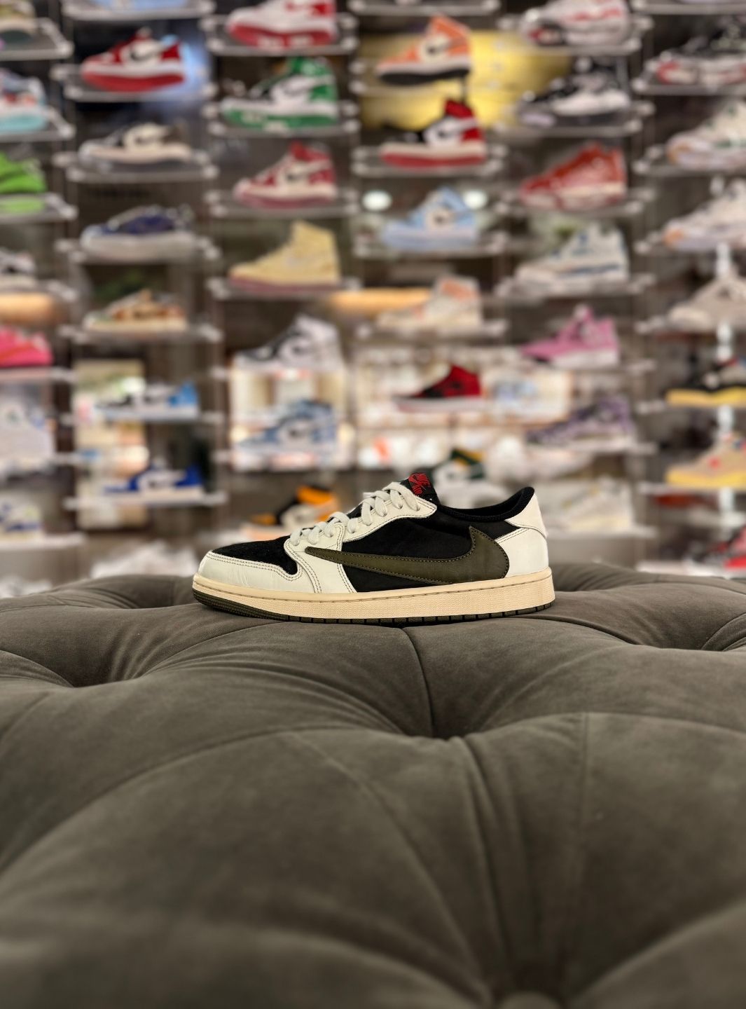 Air Jordan 1 Retro Low OG SP Travis Scott Olive - Sneakers Usate | ResellZone