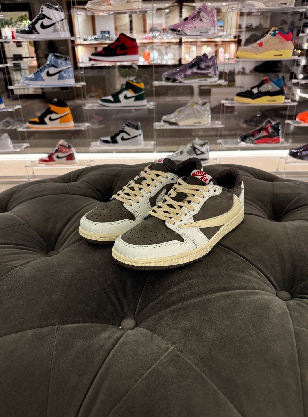 Air Jordan 1 Retro Low OG SP Travis Scott Reverse Mocha - Sneakers Usate | ResellZone