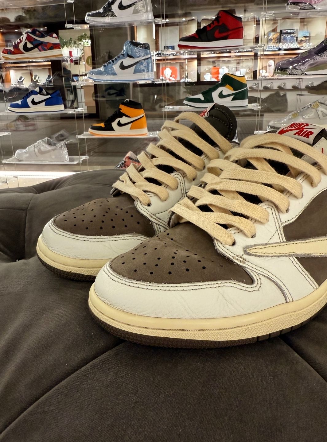 Air Jordan 1 Retro Low OG SP Travis Scott Reverse Mocha - Sneakers Usate | ResellZone