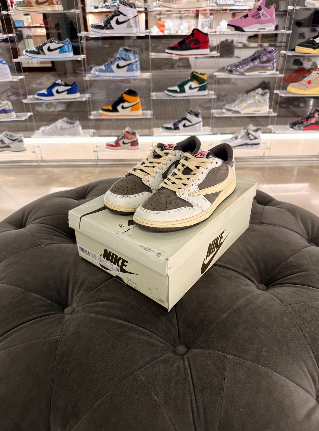 Air Jordan 1 Retro Low OG SP Travis Scott Reverse Mocha - Sneakers Usate | ResellZone