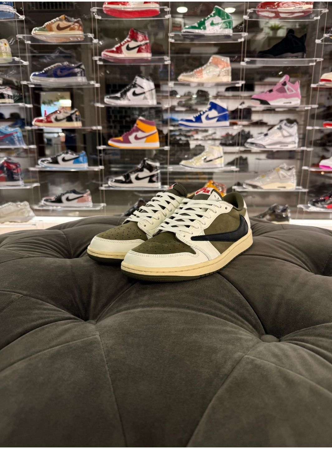 Air Jordan 1 Retro Low OG SP Travis Scott Reverse Olive - Sneakers Usate | ResellZone