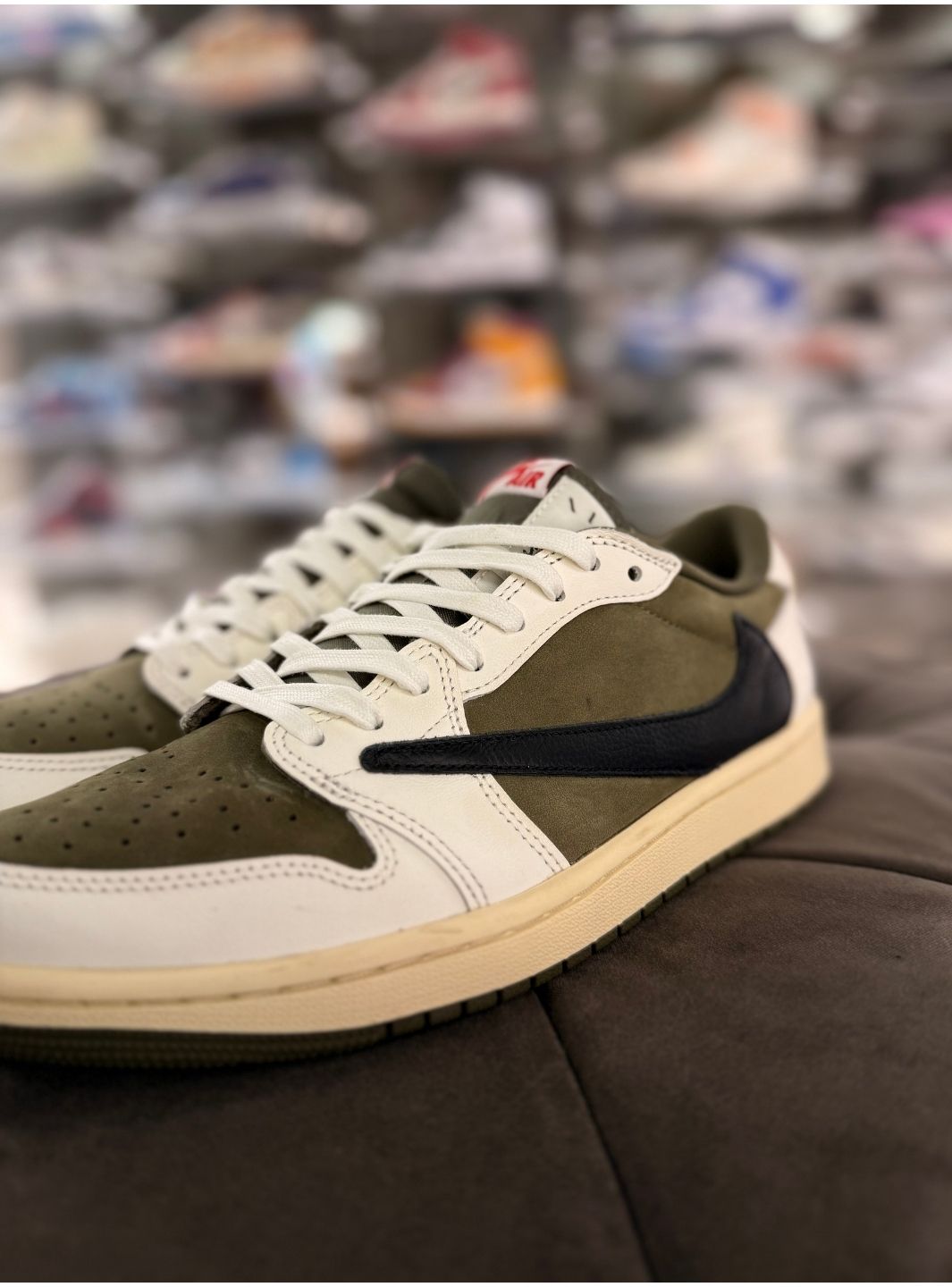 Air Jordan 1 Retro Low OG SP Travis Scott Reverse Olive - Sneakers Usate | ResellZone