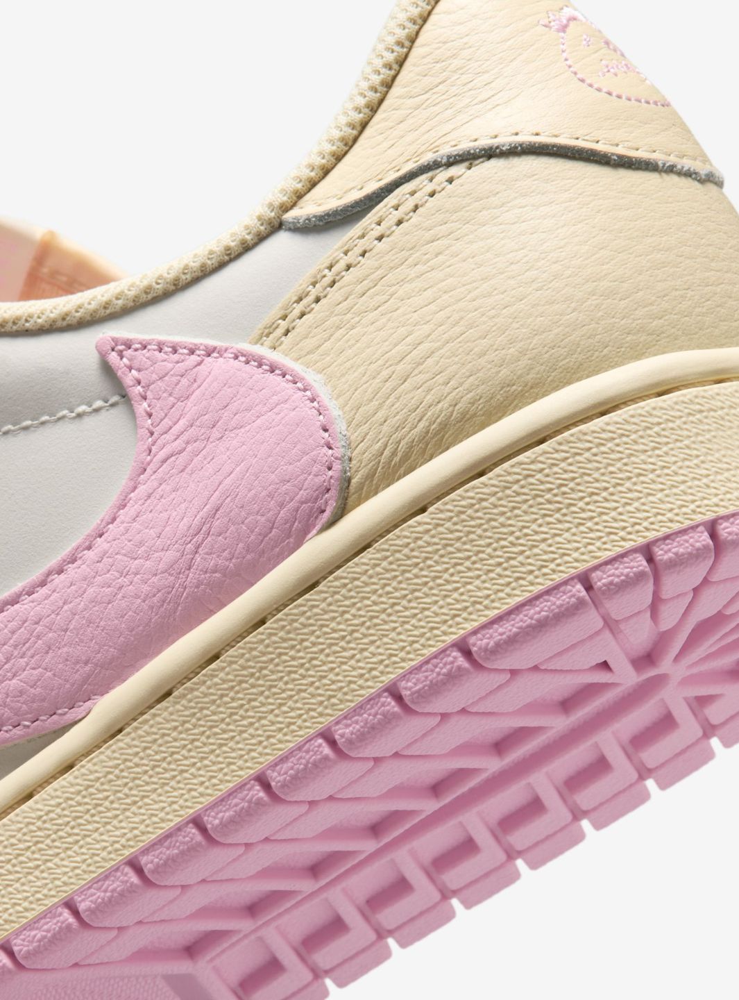 Air Jordan 1 Retro Low OG SP Travis Scott Shy Pink - IQ7604-100 | ResellZone