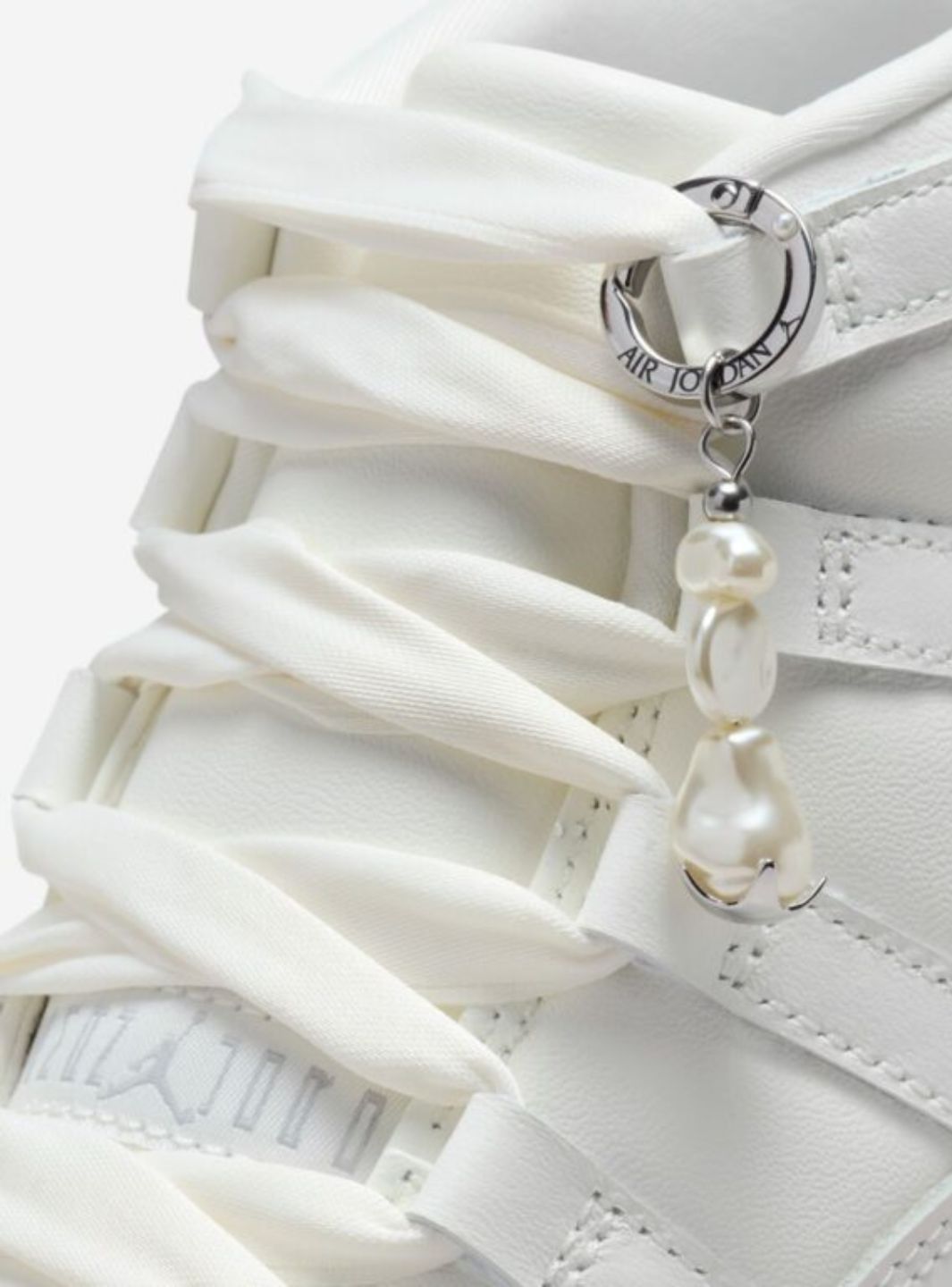 Air Jordan 11 Retro Pearl - AR0715-110 | ResellZone