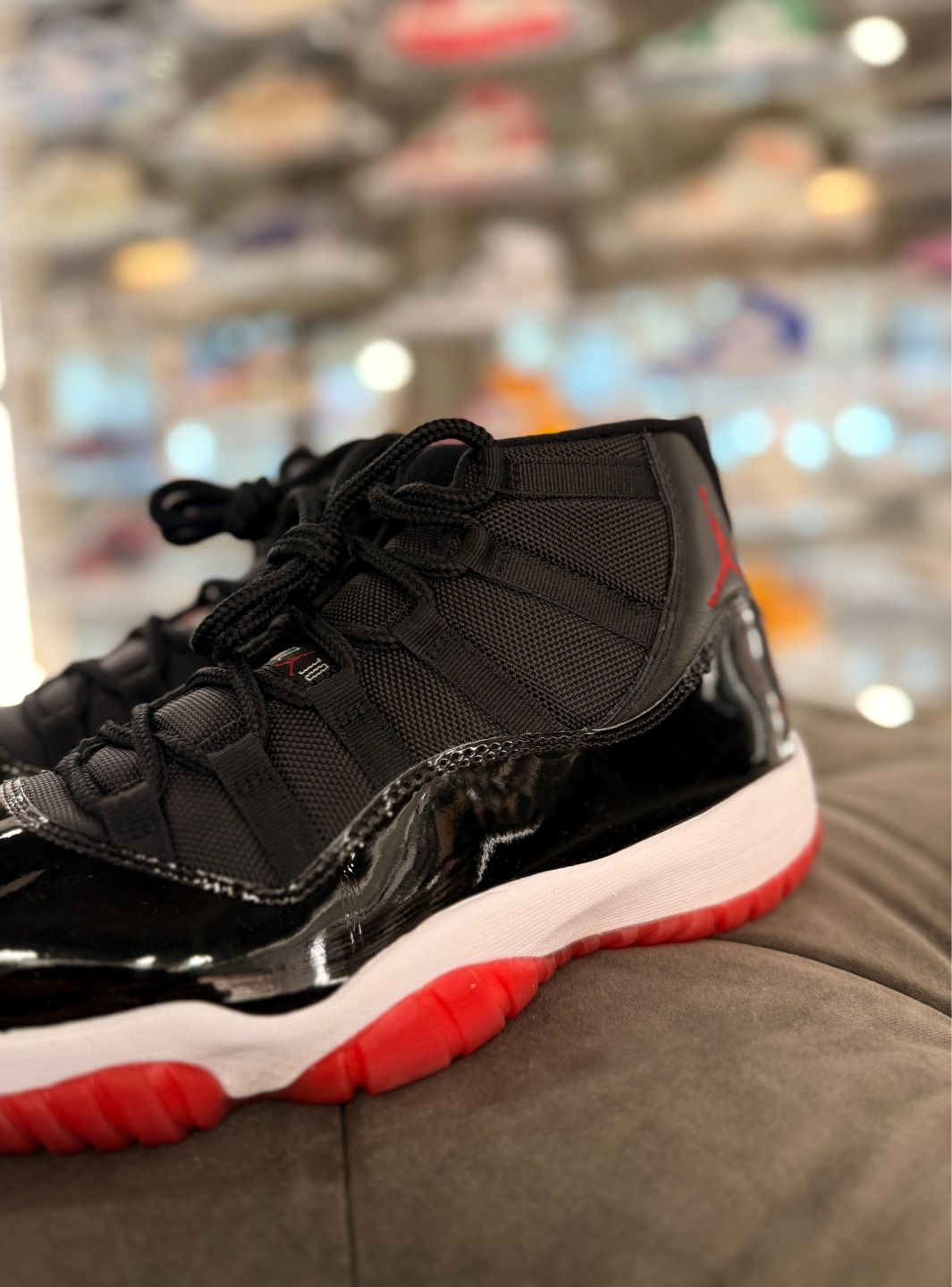 Air Jordan 11 Retro Playoffs Bred (2019) - Sneakers Usate | ResellZone