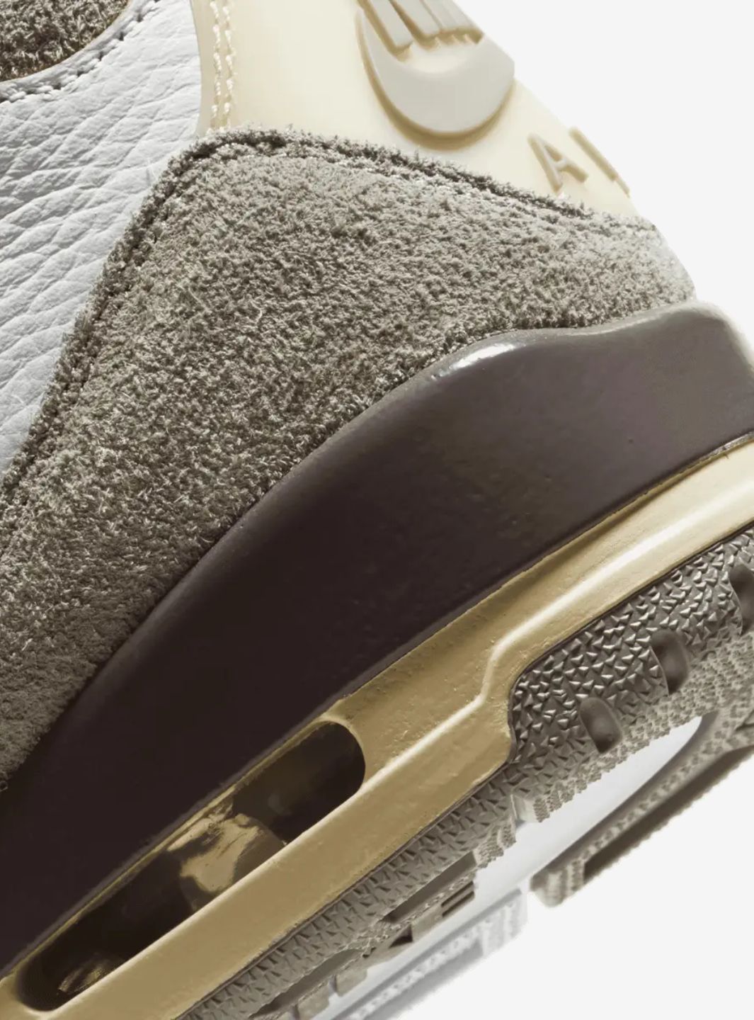 Air Jordan 3 Retro SP A Ma Maniére - DH3434-110 | ResellZone