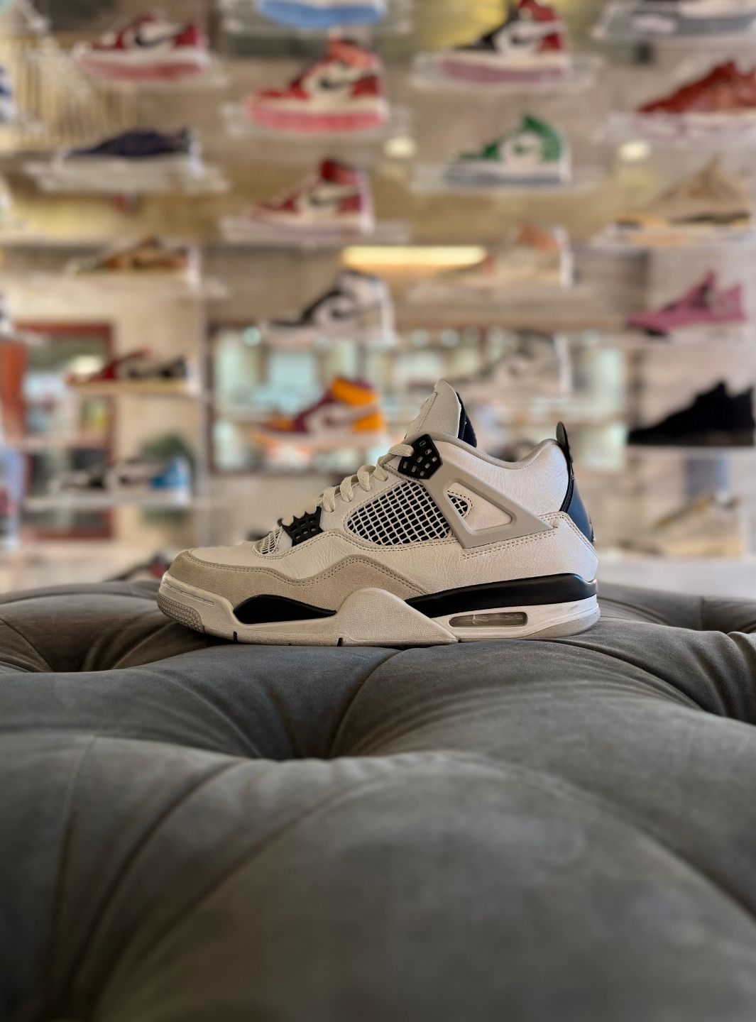 Air Jordan 4 Military Black - Sneakers Usate | ResellZone