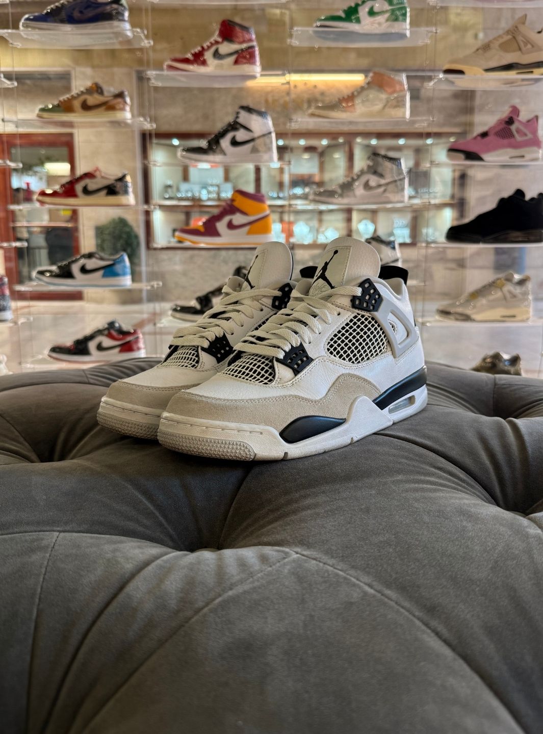 Air Jordan 4 Military Black - Sneakers Usate | ResellZone