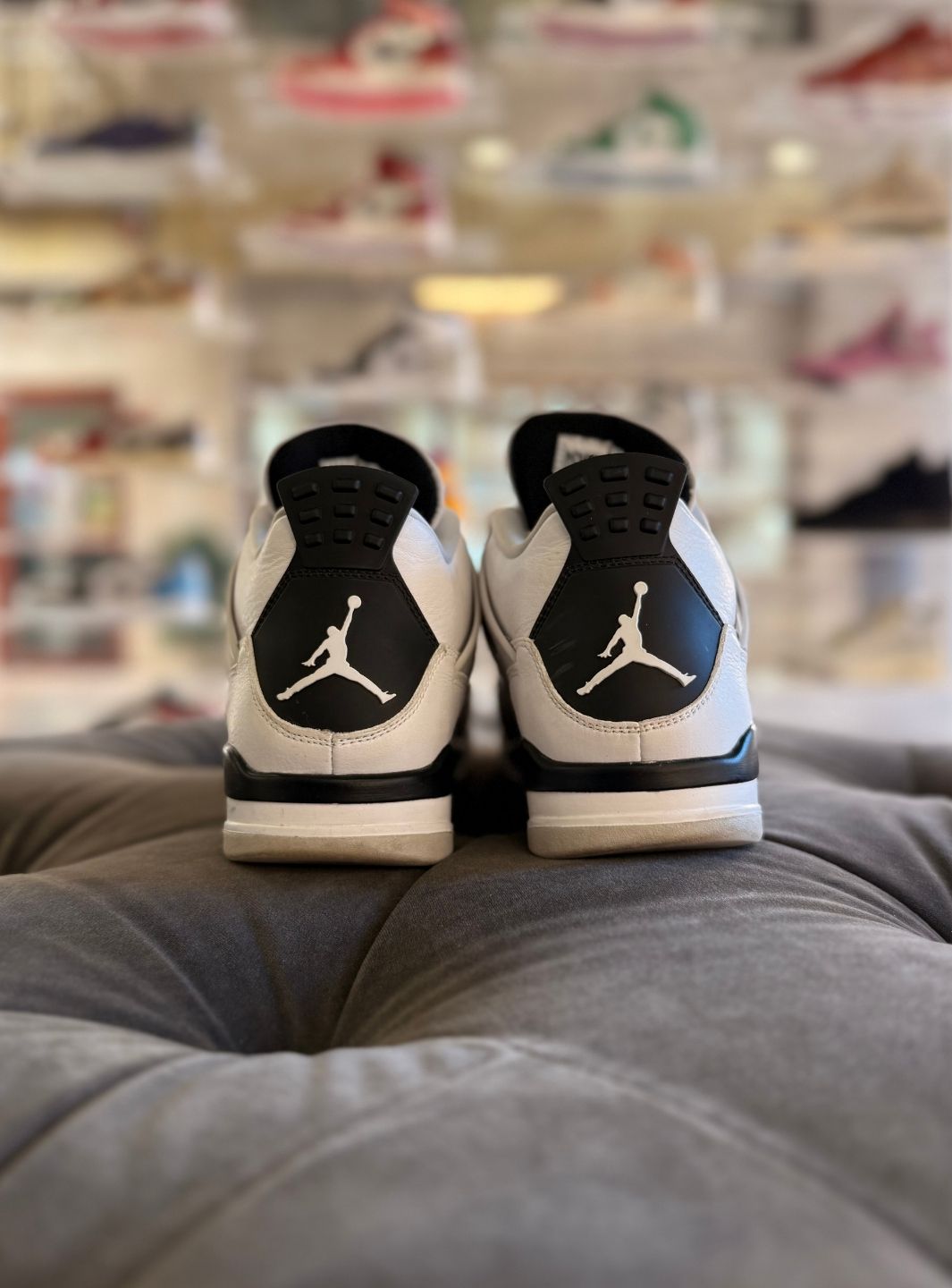 Air Jordan 4 Military Black - Sneakers Usate | ResellZone