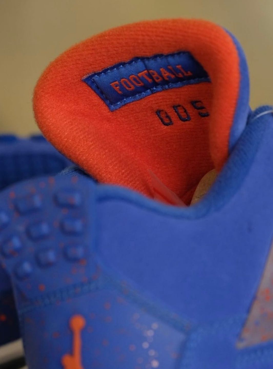 Air Jordan 4 Retro Florida Gators (PE) | ResellZone