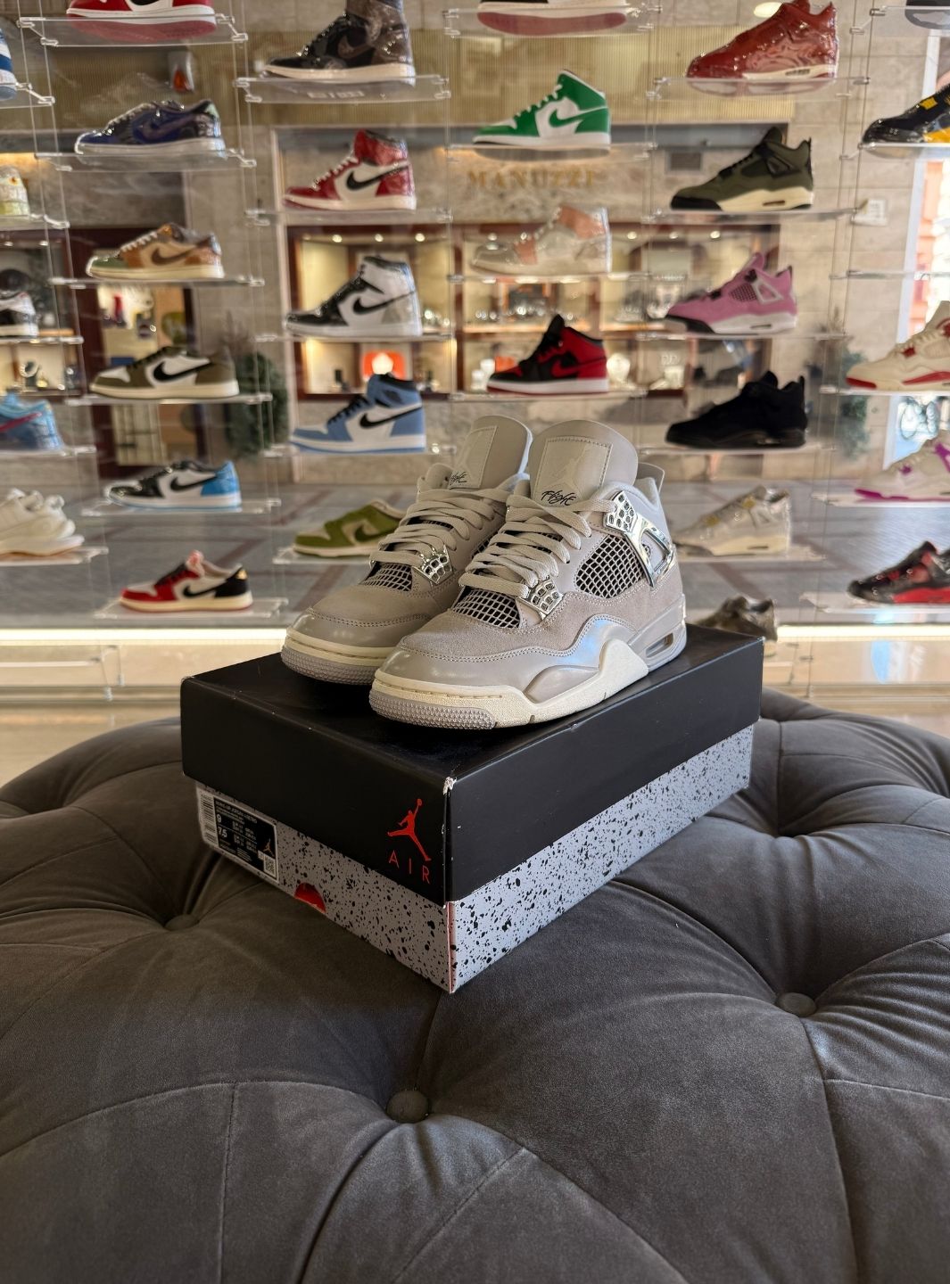 Air Jordan 4 Retro Frozen Moments - Sneakers Usate | ResellZone