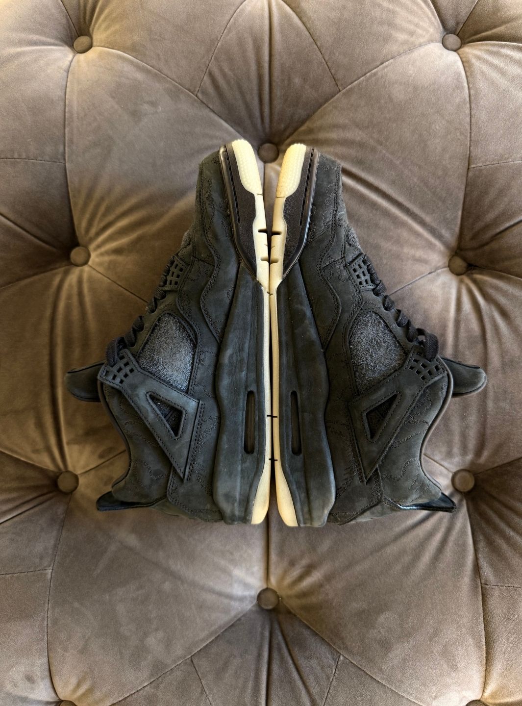 Air Jordan 4 Retro Kaws Black - Sneakers Usate | ResellZone
