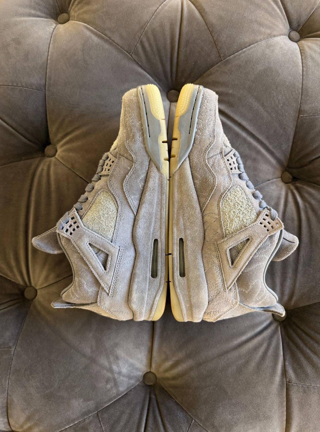 Air Jordan 4 Retro Kaws - Sneakers Usate | ResellZone