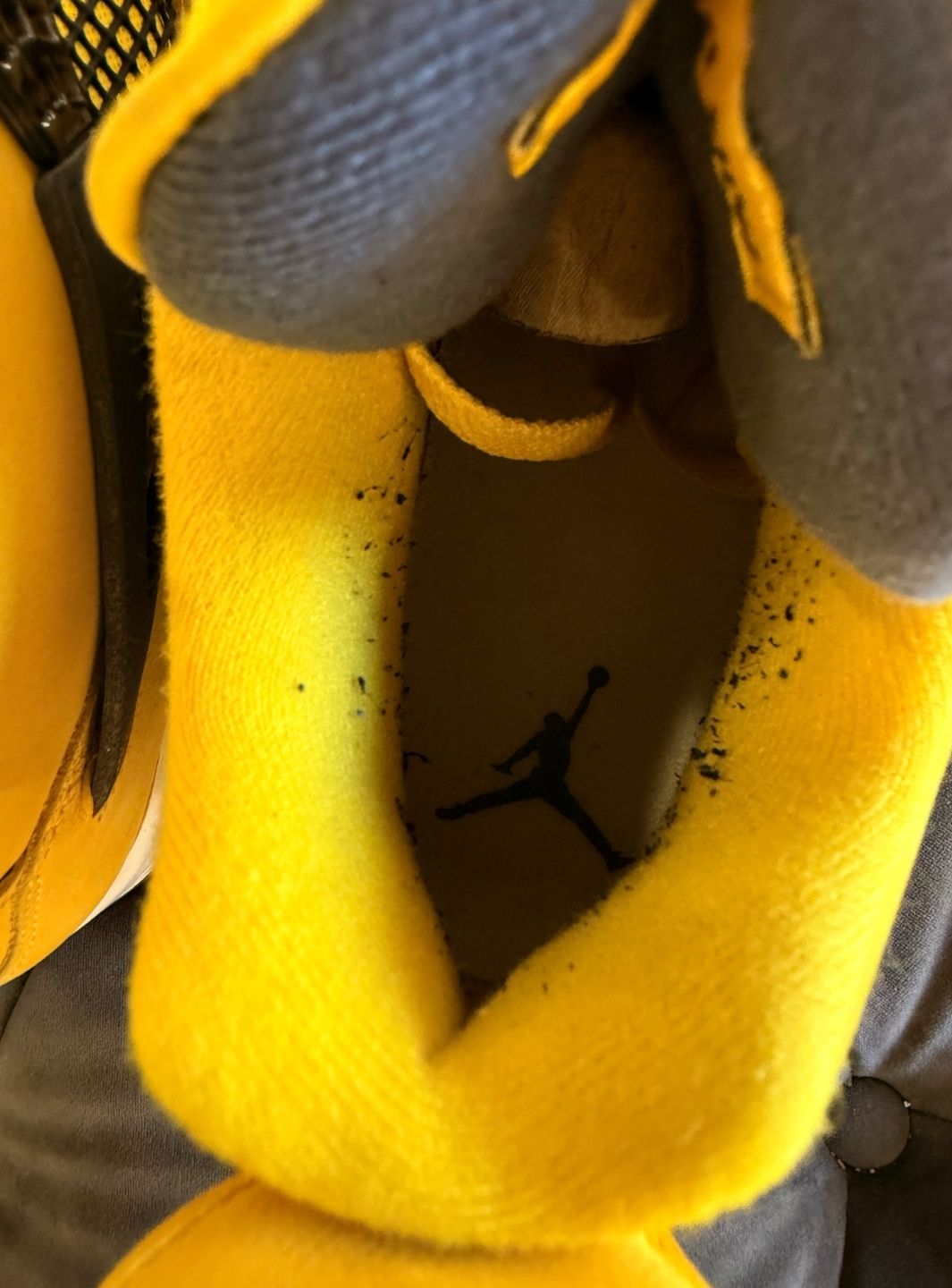 Air Jordan 4 Retro Lightning (2021) - Sneakers Usate | ResellZone