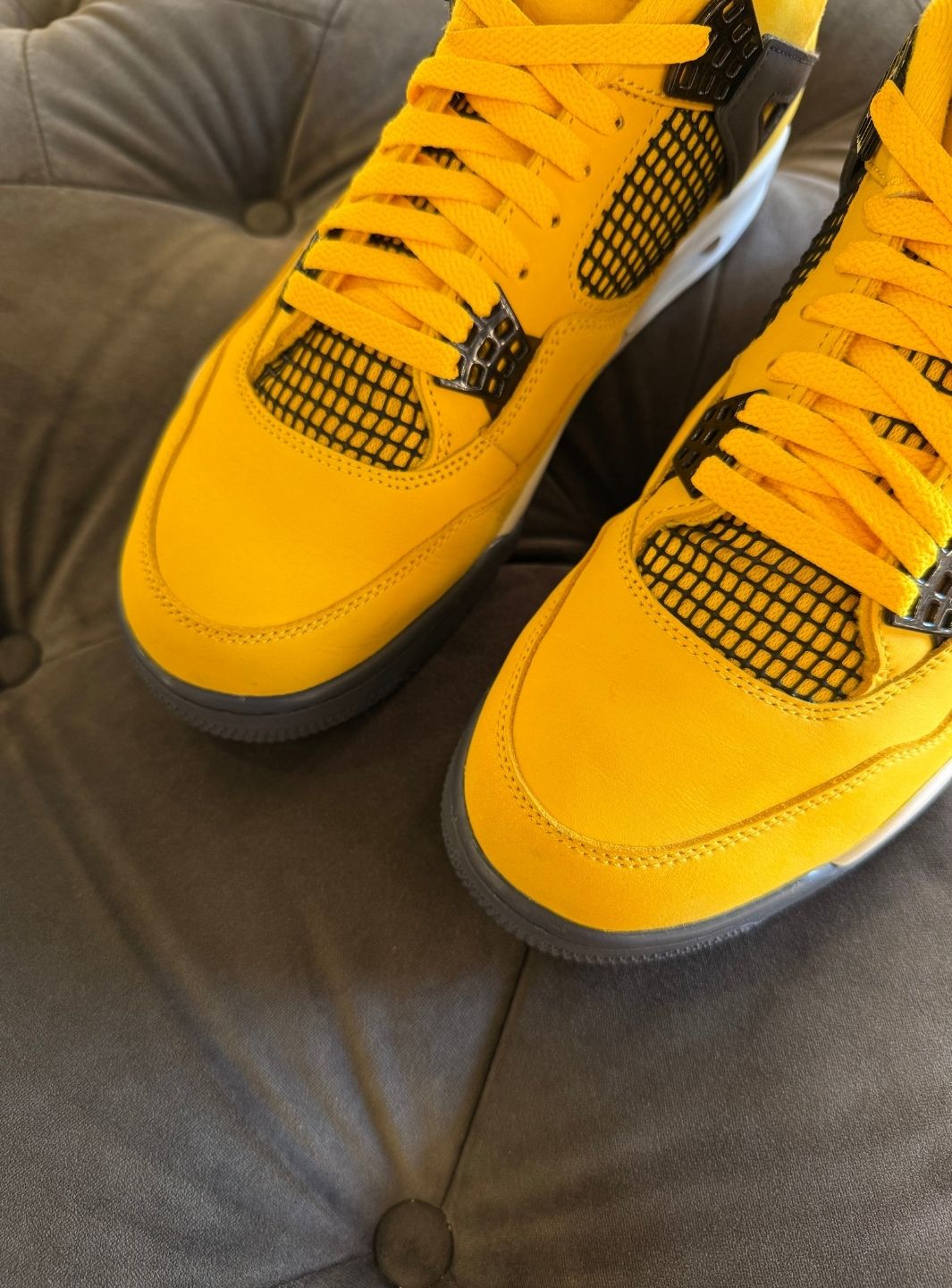 Air Jordan 4 Retro Lightning (2021) - Sneakers Usate | ResellZone