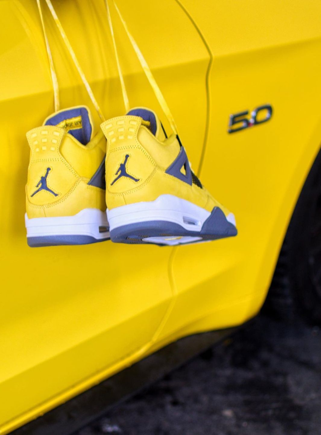 Air Jordan 4 Retro Lightning - CT8527-700 | ResellZone