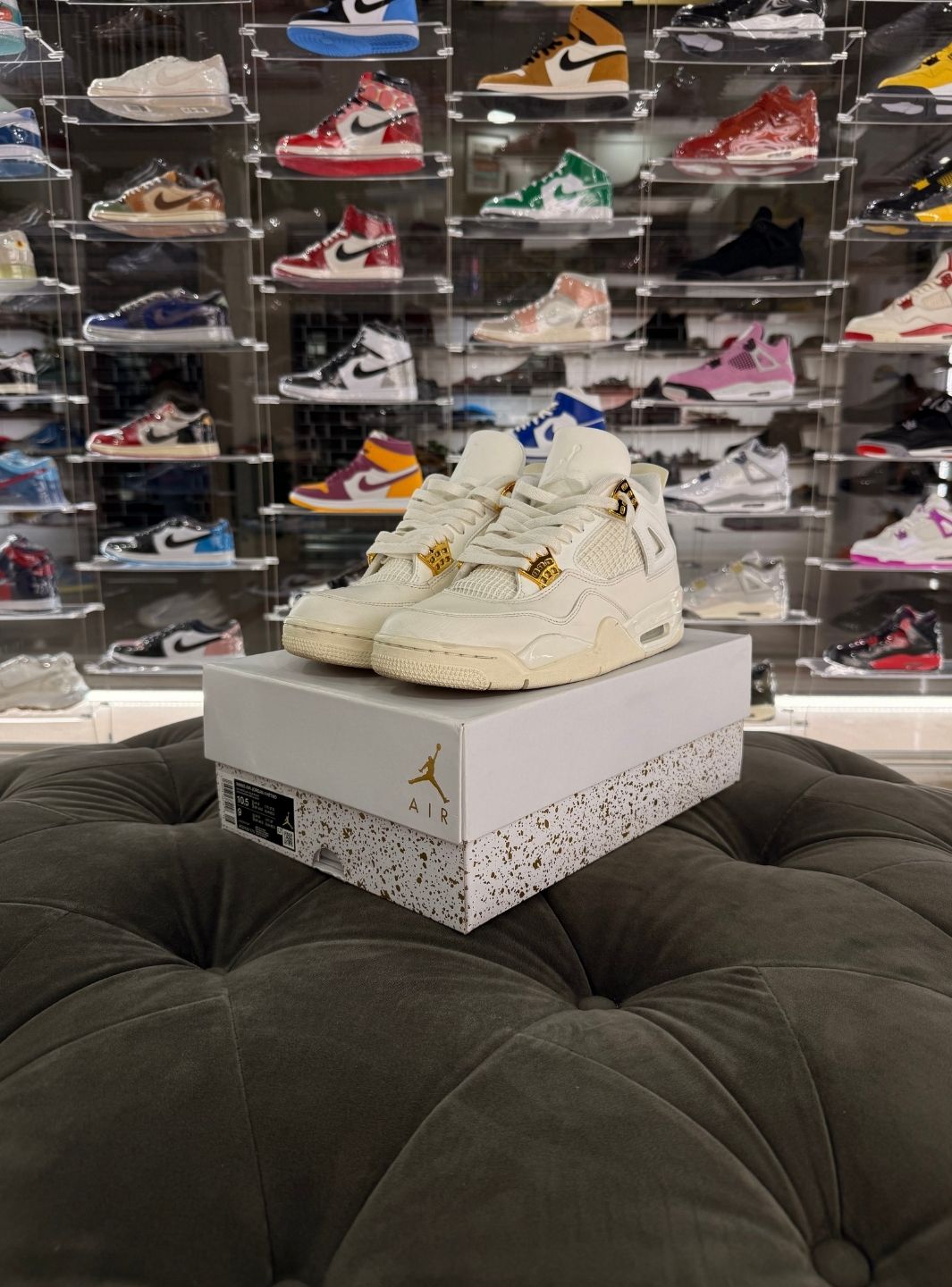 Air Jordan 4 Retro Metallic Gold - Sneakers Usate | ResellZone