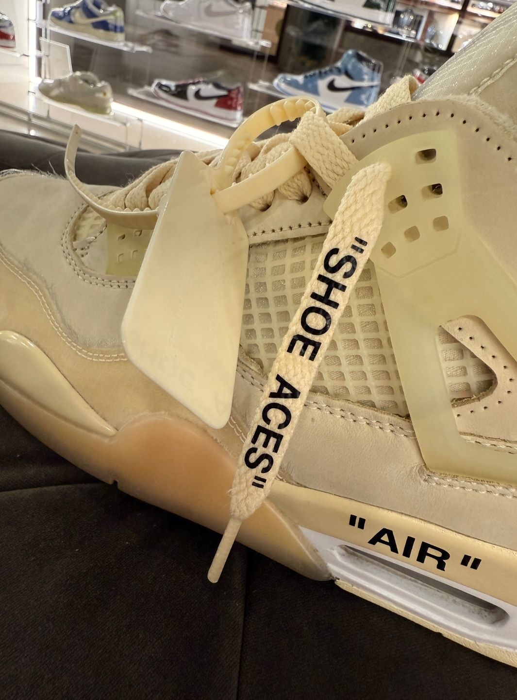 Air Jordan 4 Retro Off-White Sail - Sneakers Usate | ResellZone