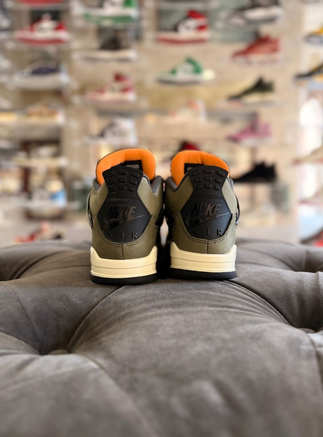 Air Jordan 4 Retro OG SP Undefeated - Sneakers Usate | ResellZone