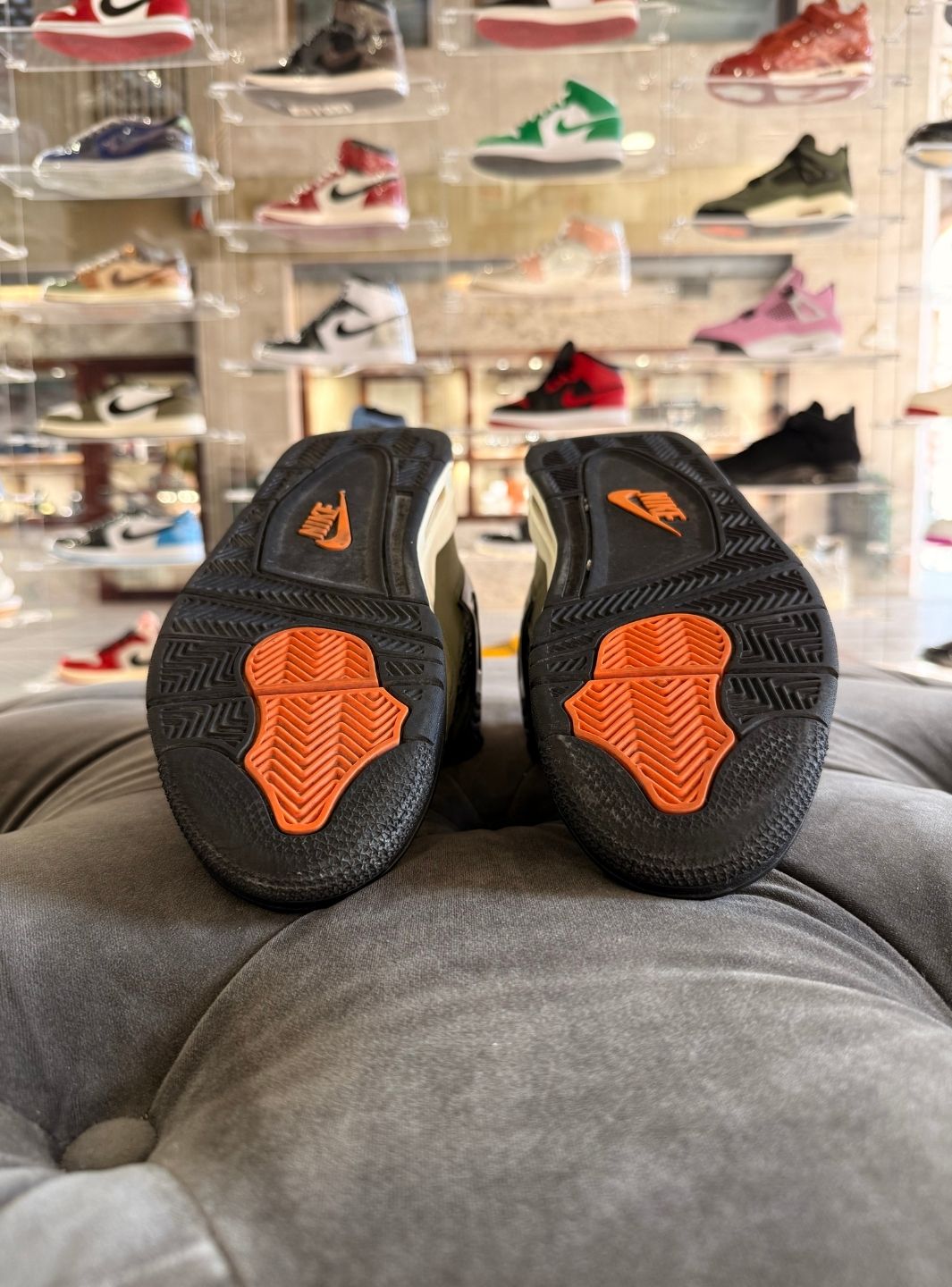 Air Jordan 4 Retro OG SP Undefeated - Sneakers Usate | ResellZone