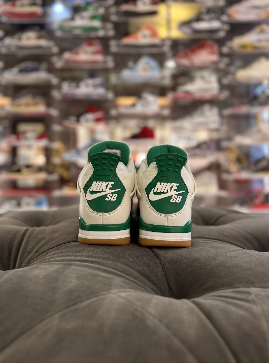 Air Jordan 4 Retro SB Pine Green - Sneakers Usate | ResellZone