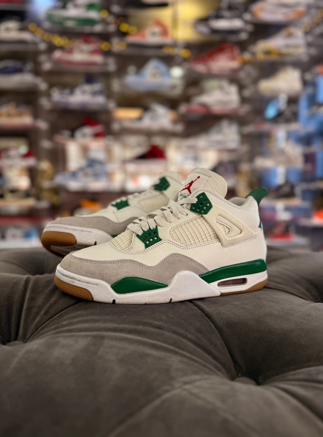 Air Jordan 4 Retro SB Pine Green - Sneakers Usate | ResellZone