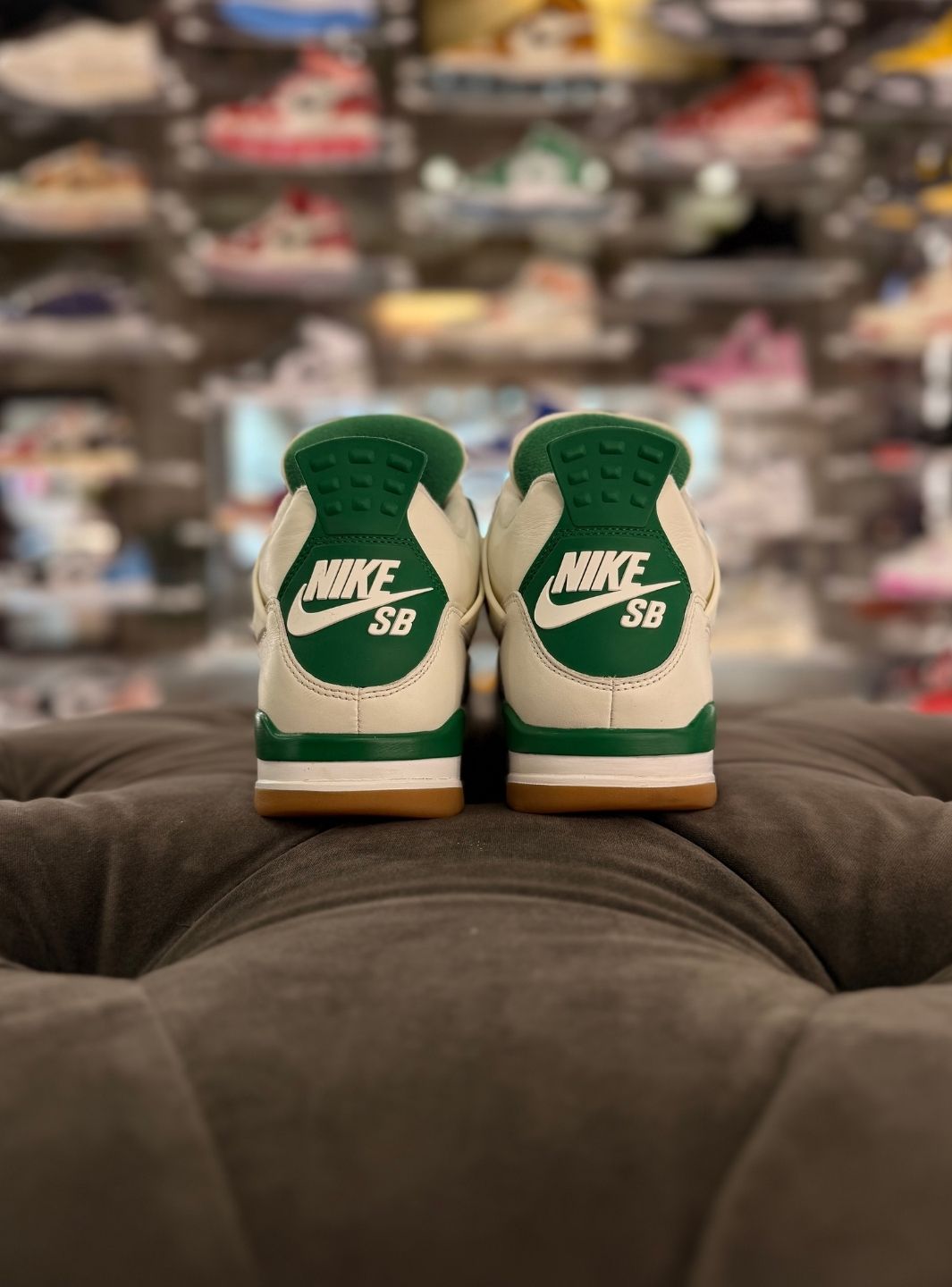 Air Jordan 4 Retro SB Pine Green - Sneakers Usate | ResellZone