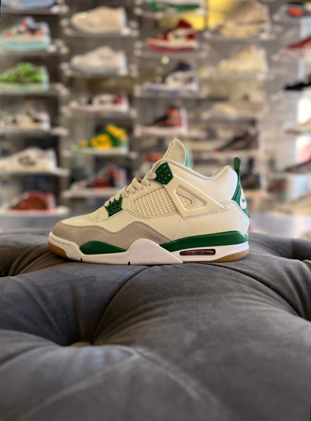 Air Jordan 4 Retro SB Pine Green - Sneakers Usate | ResellZone