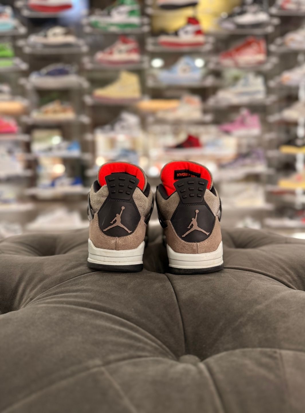 Air Jordan 4 Retro Taupe Haze - Sneakers Usate | ResellZone