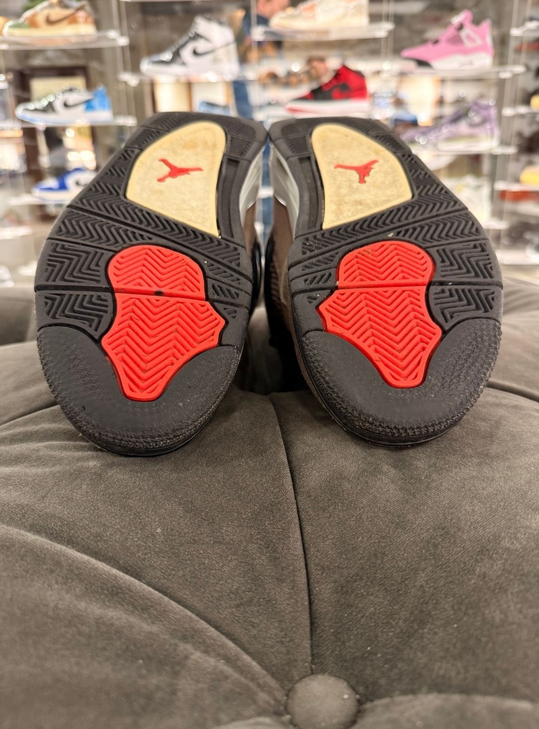 Air Jordan 4 Retro Taupe Haze - Sneakers Usate | ResellZone