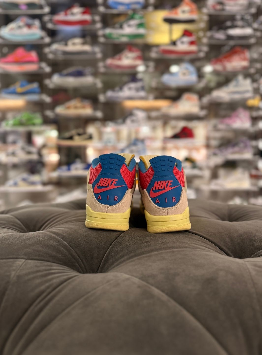 Air Jordan 4 Retro Union Guava Ice - Sneakers Usate | ResellZone