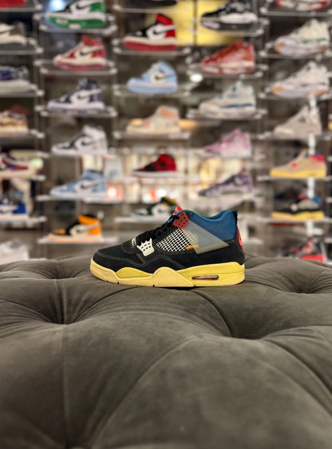 Air Jordan 4 Retro Union Off Noir - Sneakers Usate | ResellZone