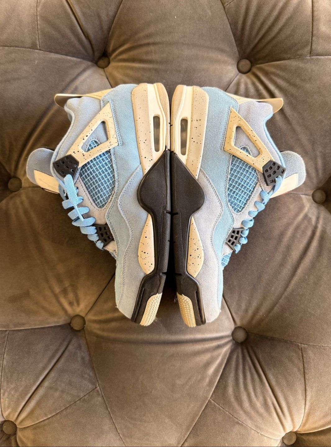 Air Jordan 4 Retro University Blue - Sneakers Usate | ResellZone