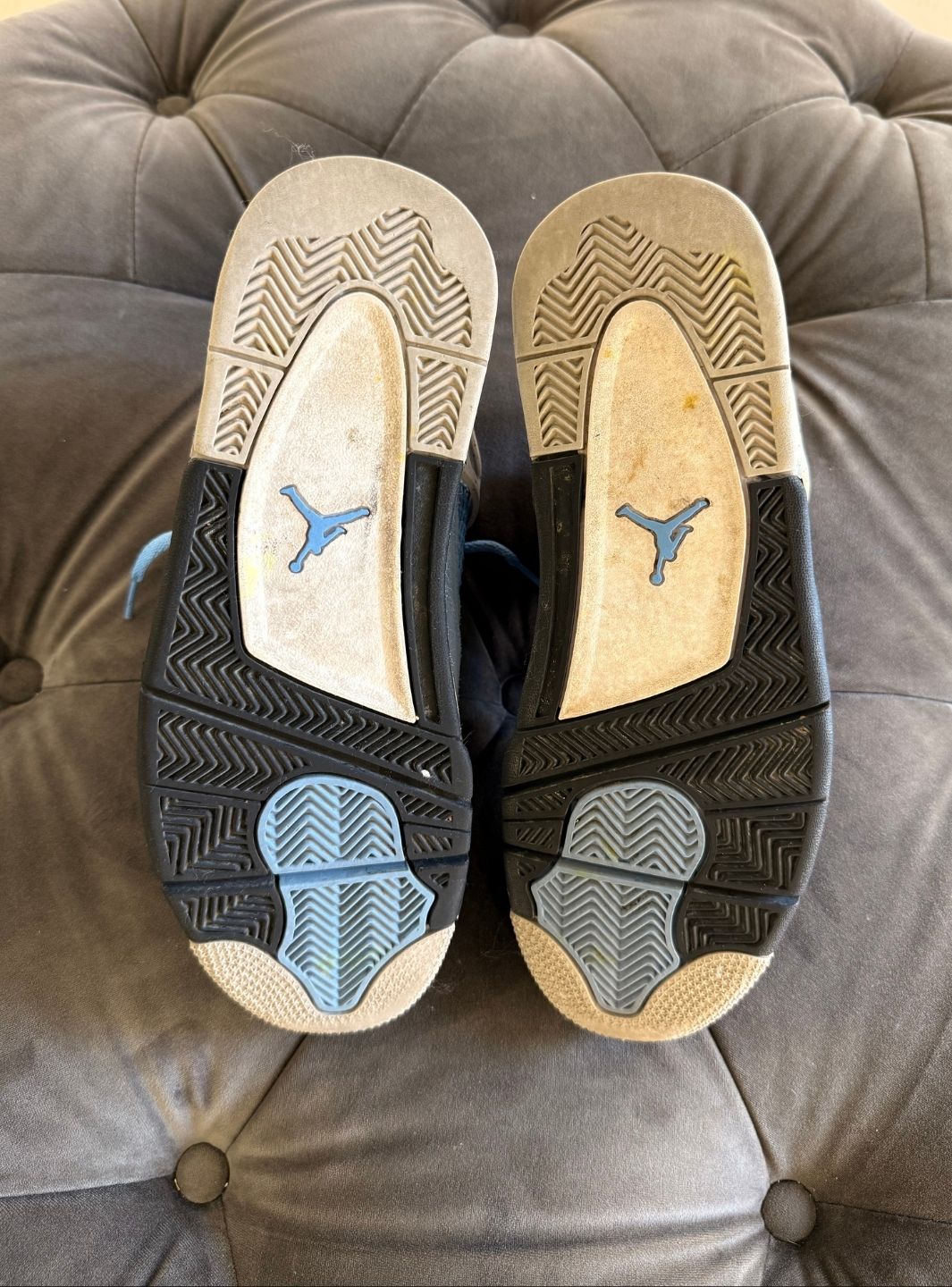 Air Jordan 4 Retro University Blue - Sneakers Usate | ResellZone