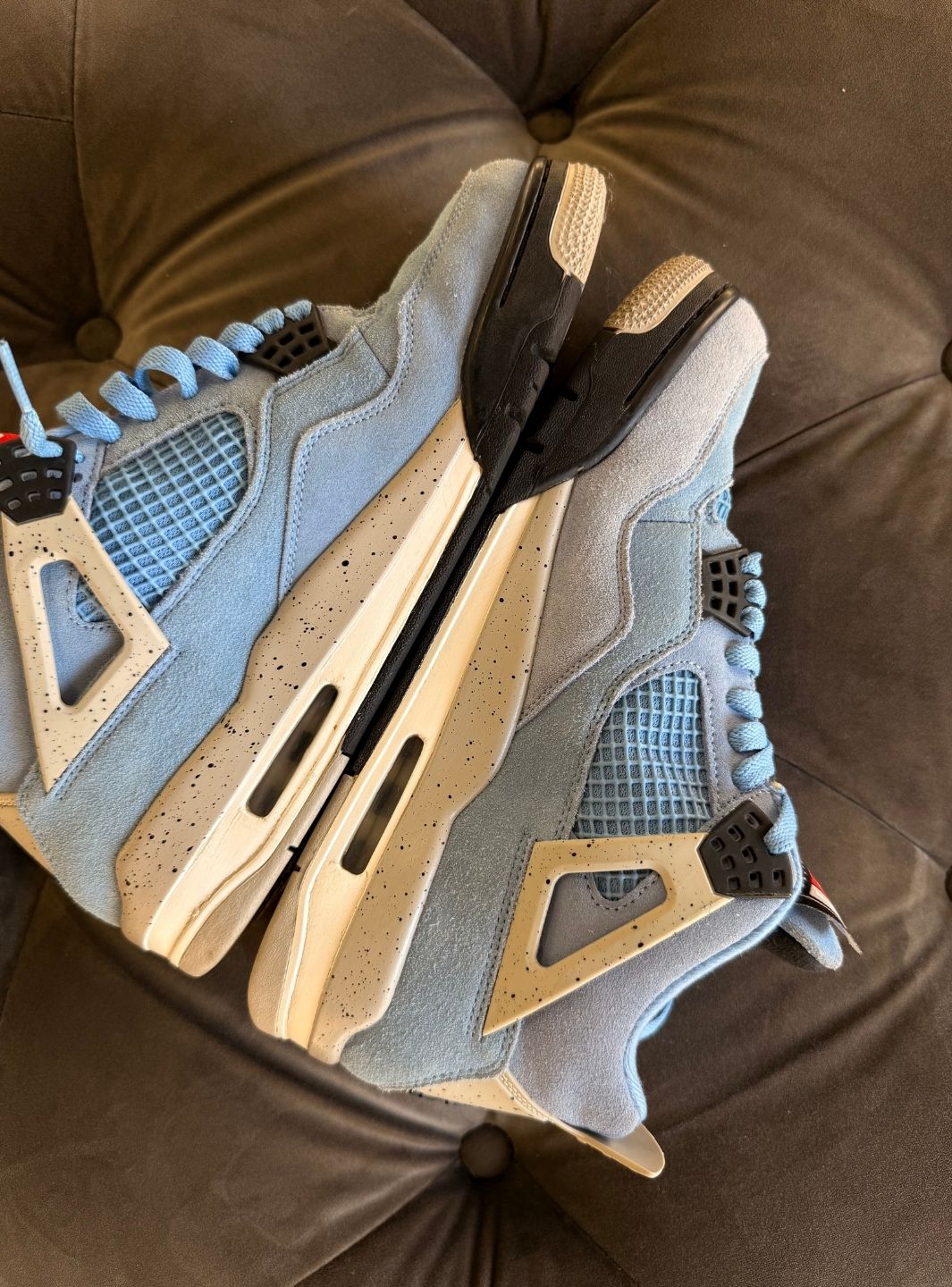 Air Jordan 4 Retro University Blue - Sneakers Usate | ResellZone