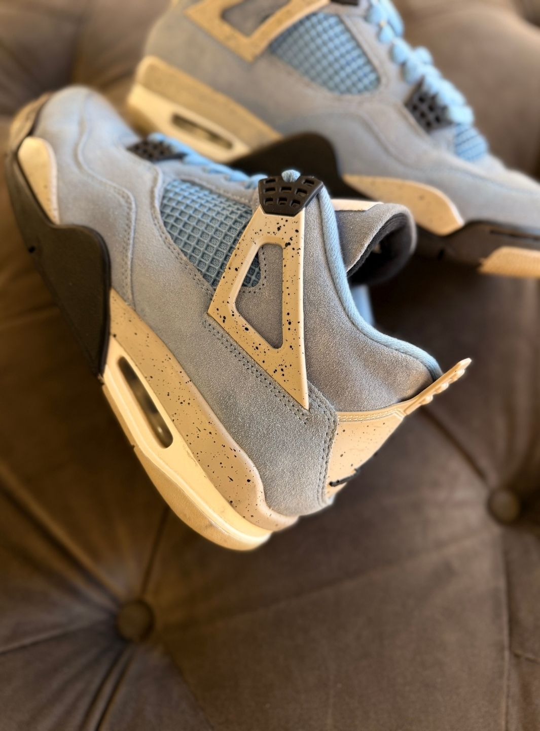 Air Jordan 4 Retro University Blue - Sneakers Usate | ResellZone
