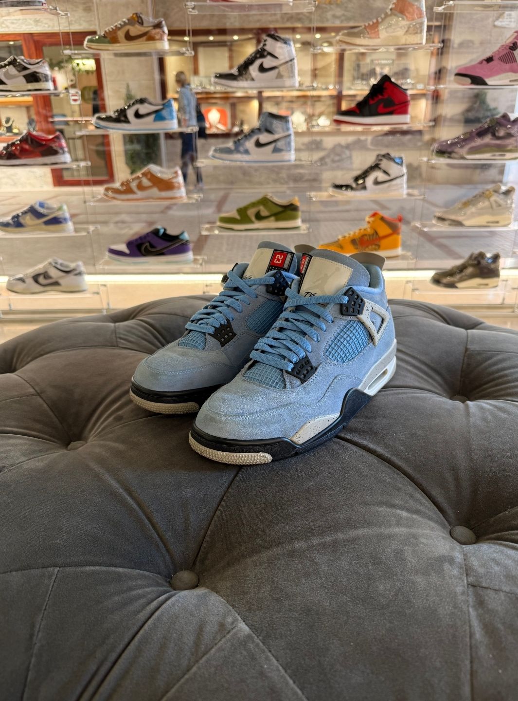 Air Jordan 4 Retro University Blue - Sneakers Usate | ResellZone