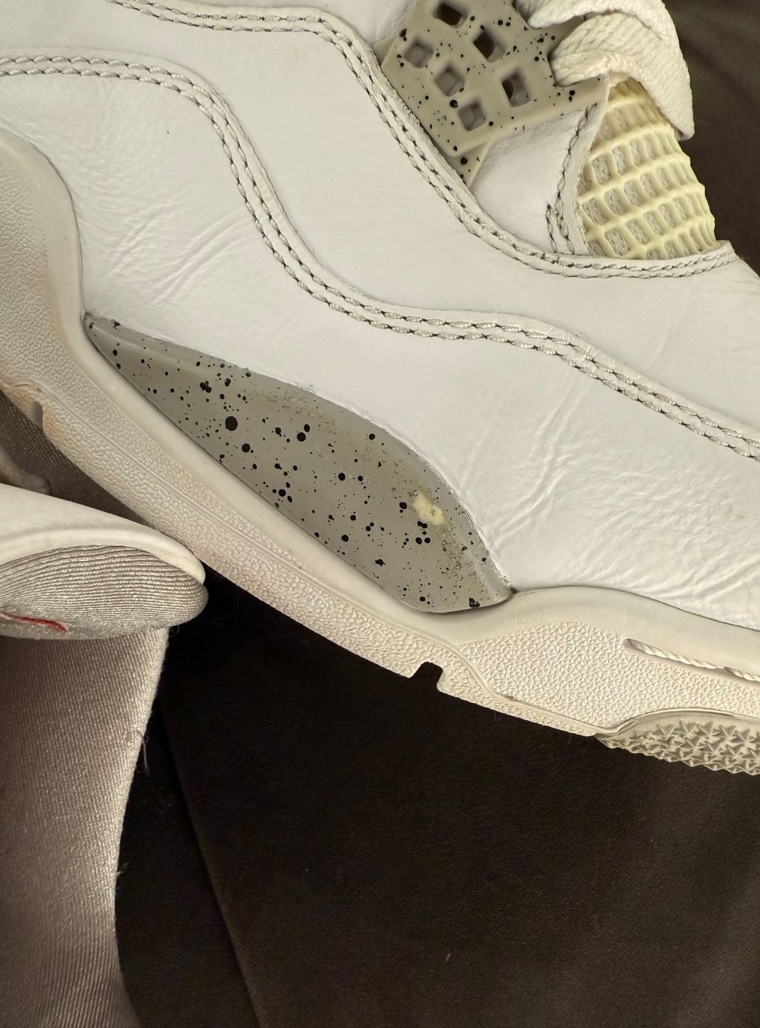 Air Jordan 4 Retro White Oreo (2021) - Sneakers Usate | ResellZone