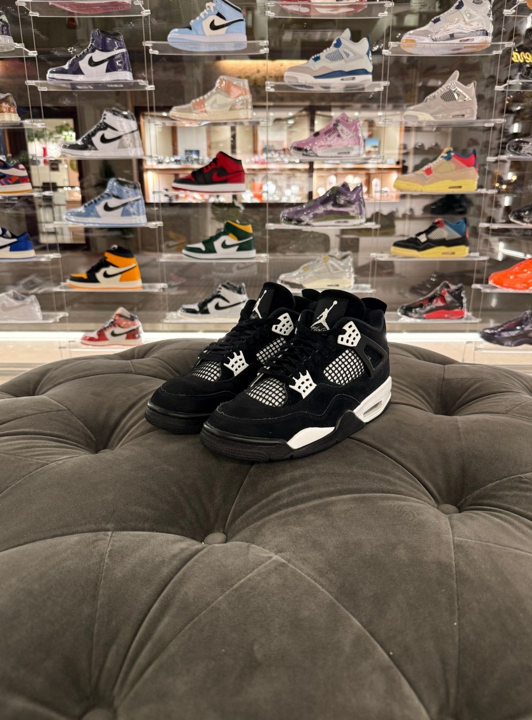 Air Jordan 4 Retro White Thunder - Sneakers Usate | ResellZone