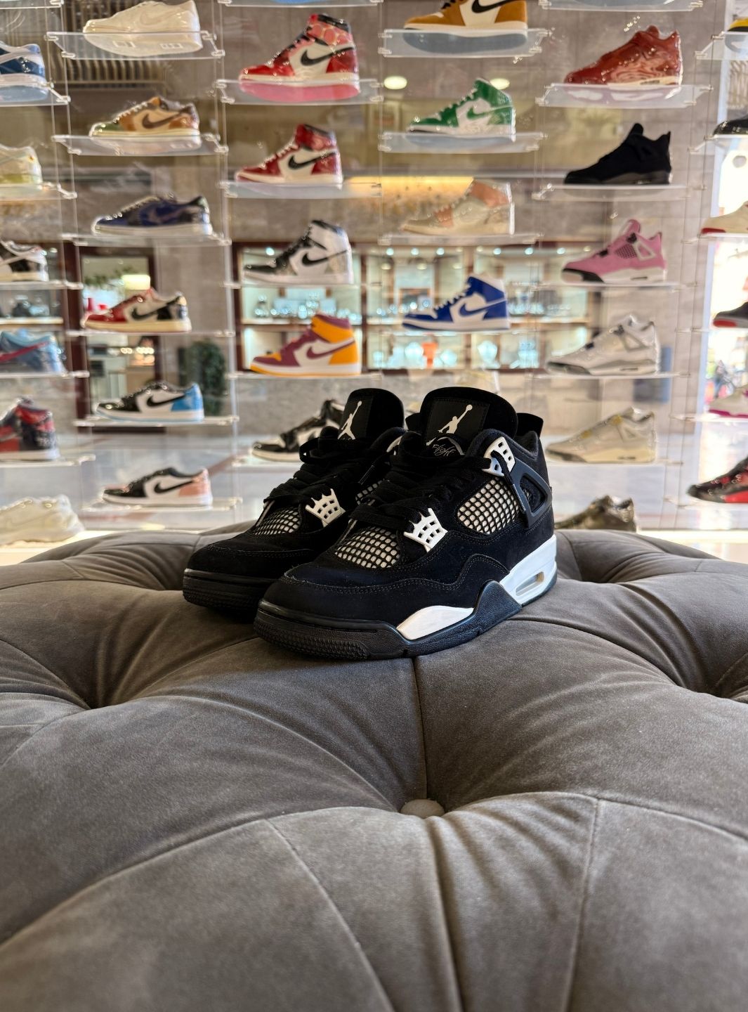 Air Jordan 4 Retro White Thunder - Sneakers Usate | ResellZone