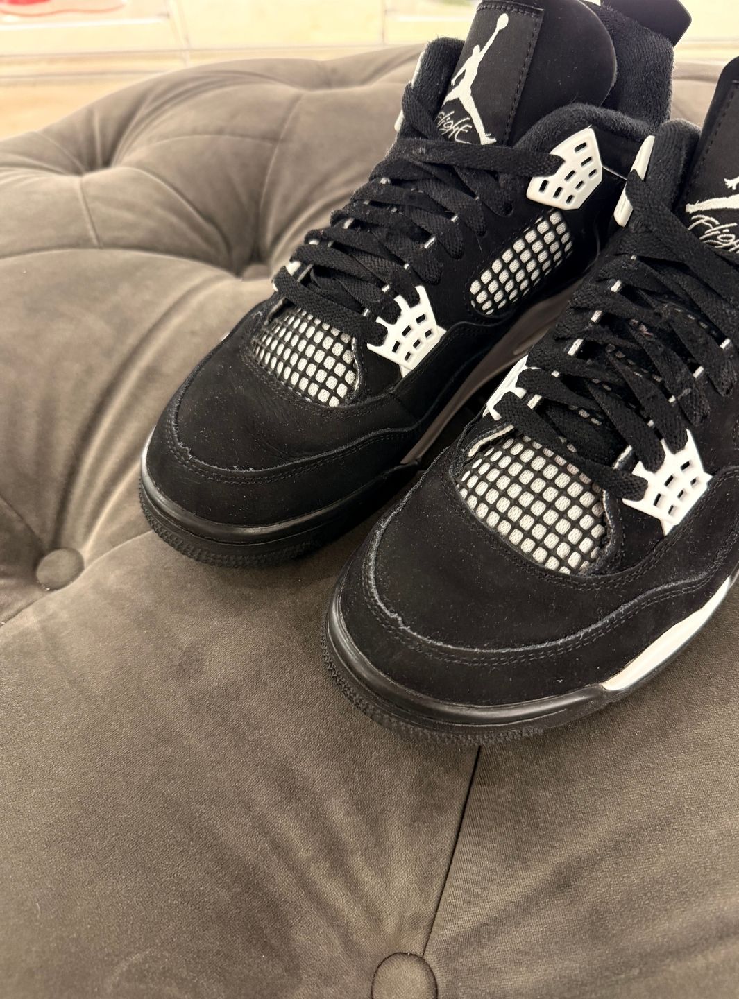 Air Jordan 4 Retro White Thunder - Sneakers Usate | ResellZone