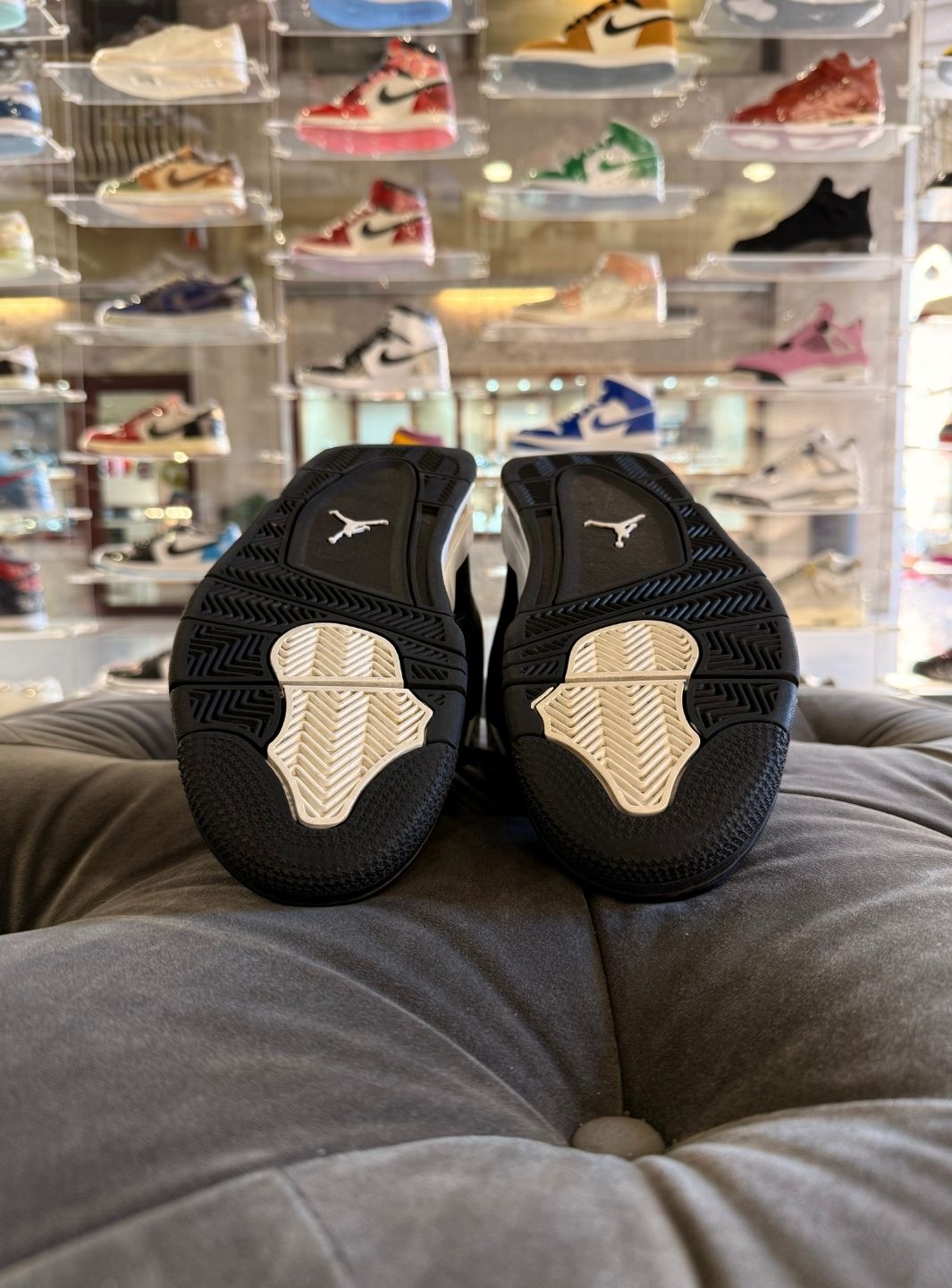 Air Jordan 4 Retro White Thunder - Sneakers Usate | ResellZone