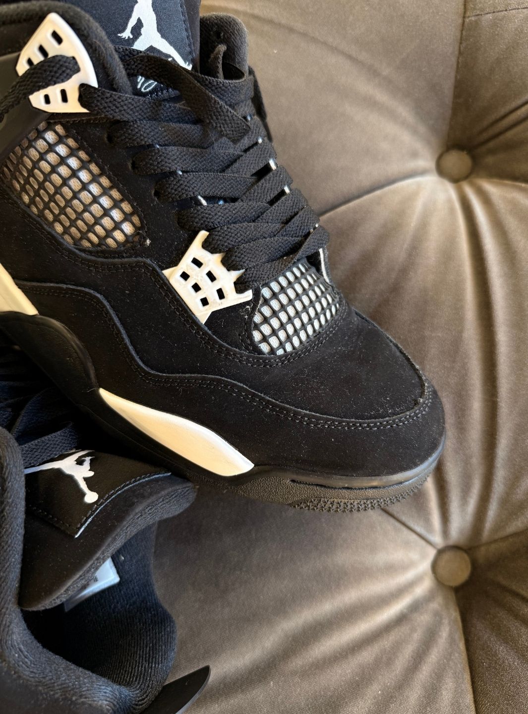 Air Jordan 4 Retro White Thunder - Sneakers Usate | ResellZone