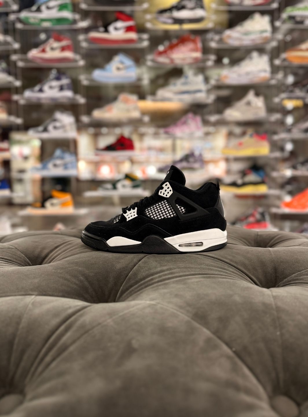 Air Jordan 4 Retro White Thunder - Sneakers Usate | ResellZone