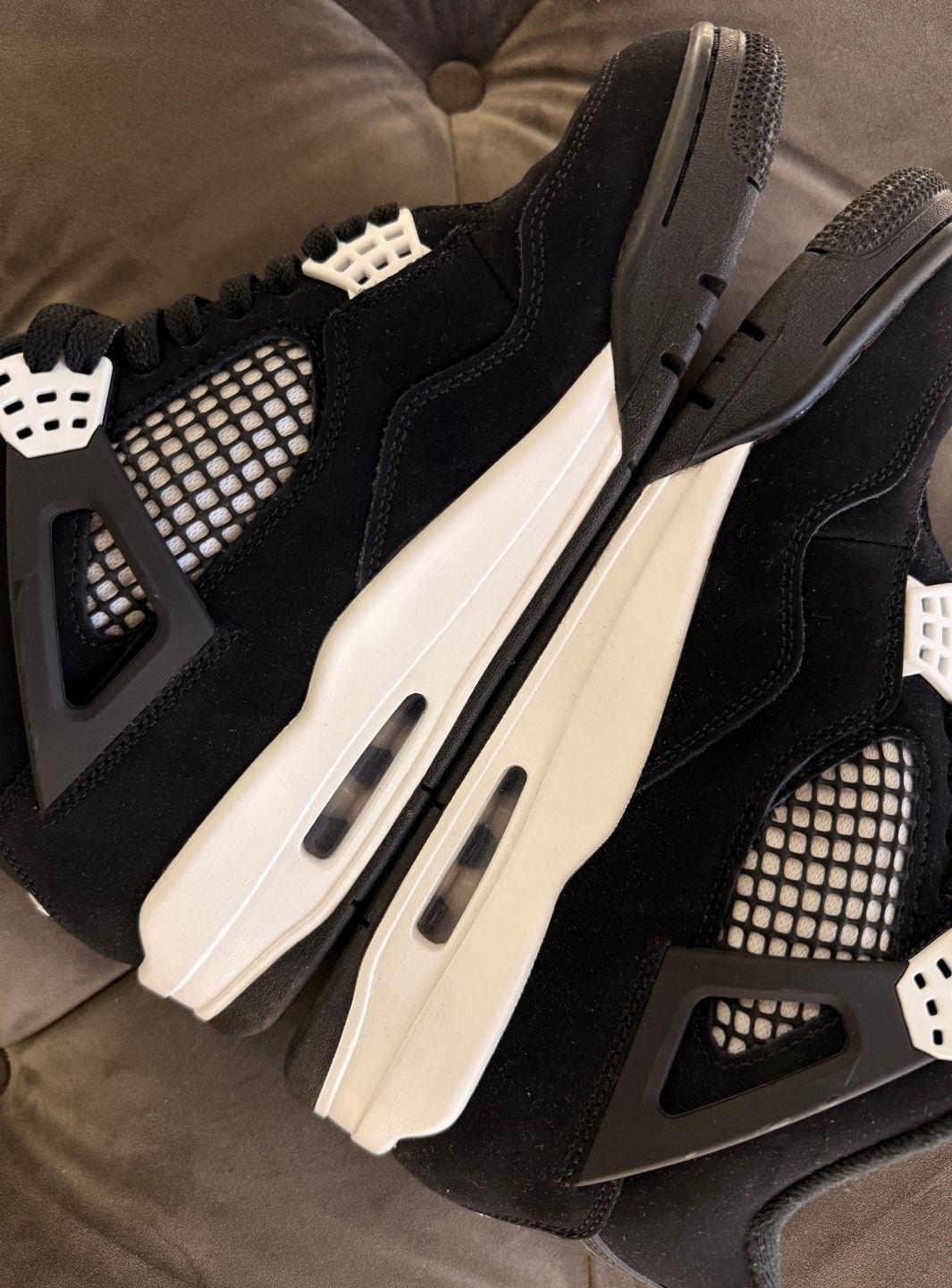 Air Jordan 4 Retro White Thunder - Sneakers Usate | ResellZone