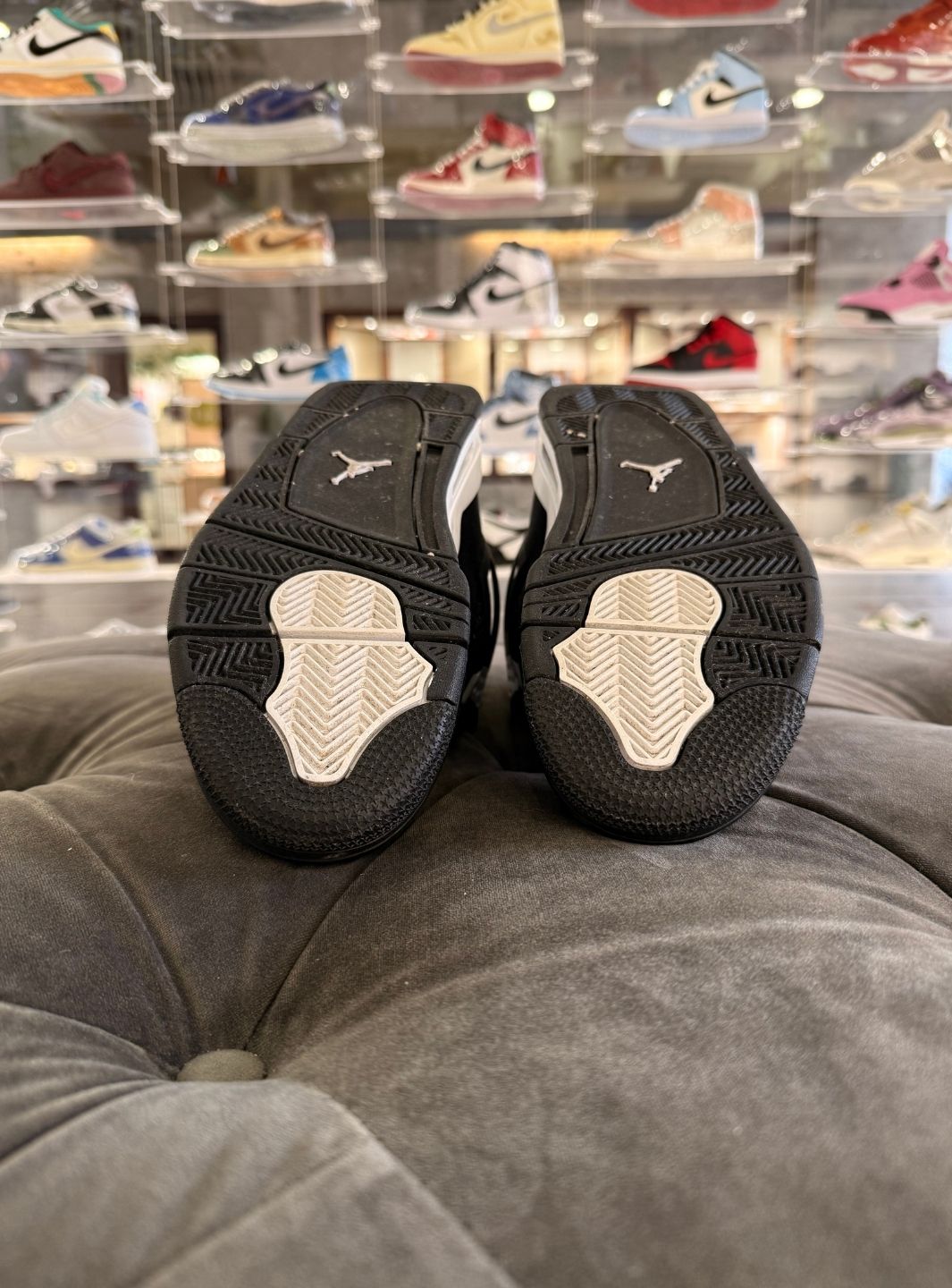 Air Jordan 4 Retro White Thunder - Sneakers Usate | ResellZone