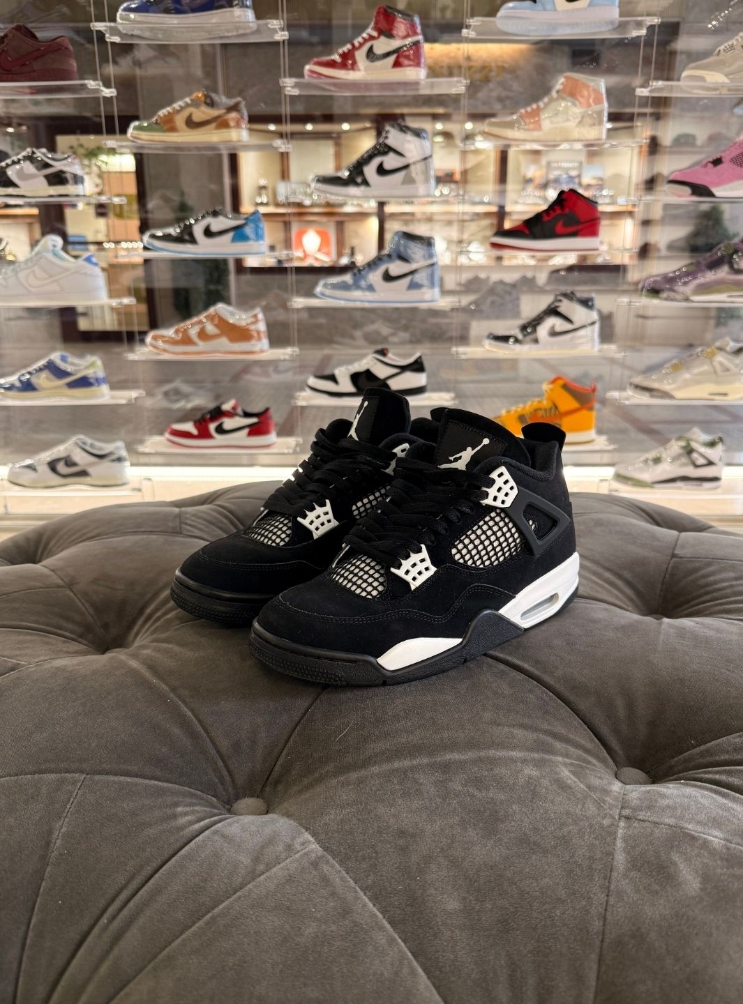 Air Jordan 4 Retro White Thunder - Sneakers Usate | ResellZone