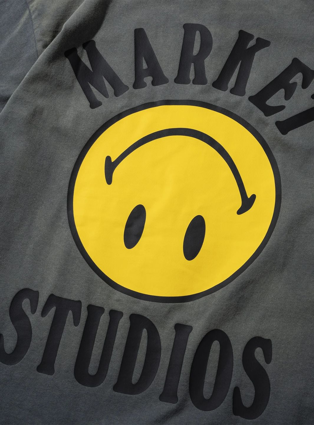 Market Studios Smiley Lockup T-Shirt Cement | ResellZone