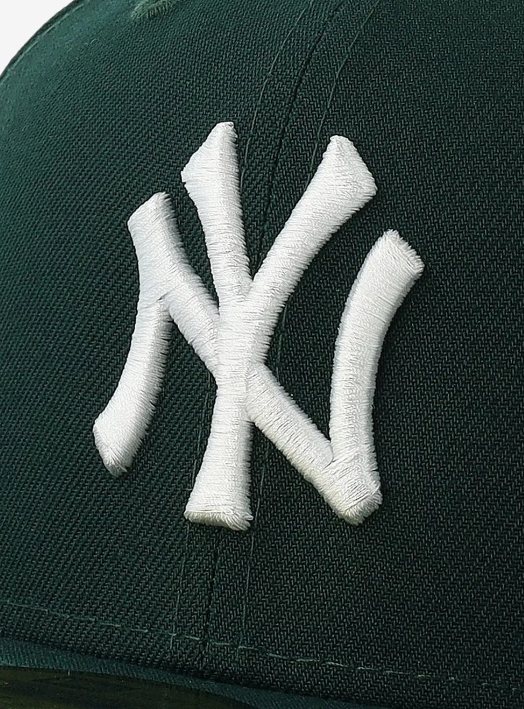 New Era New York Yankees Nos League Essential 59FIFTY Dark Green/White Fitted Cap | ResellZone