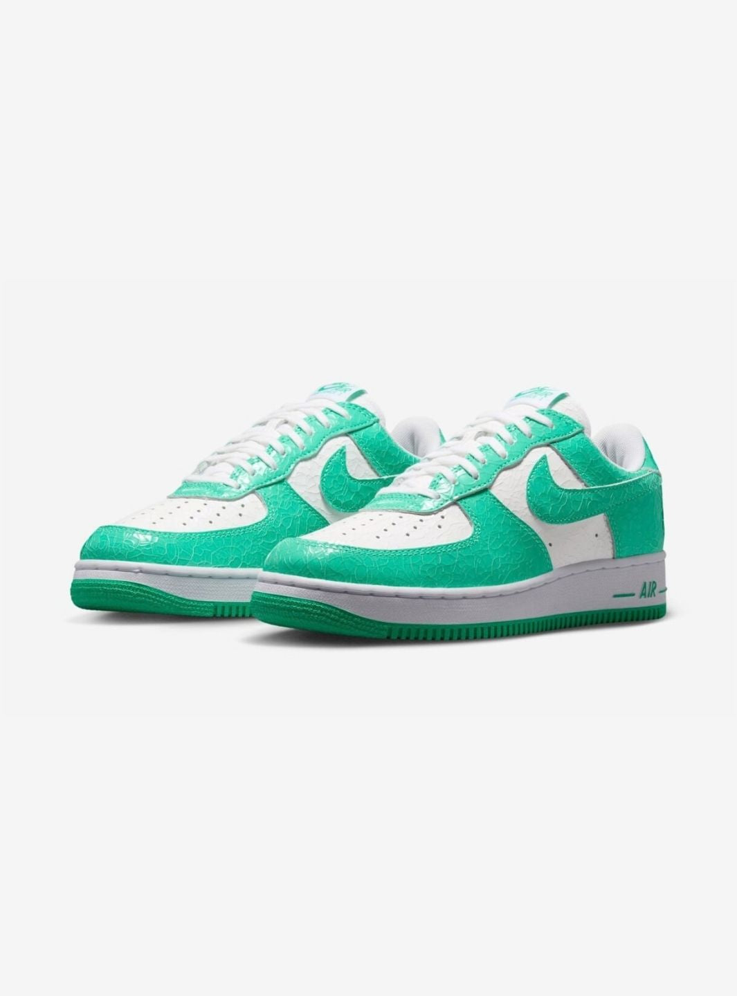 Nike Air Force 1 Low '01 Cracked Leather Menta - JA0248-300 | ResellZone